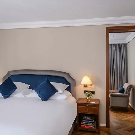 Badrutt's Palace Hotel